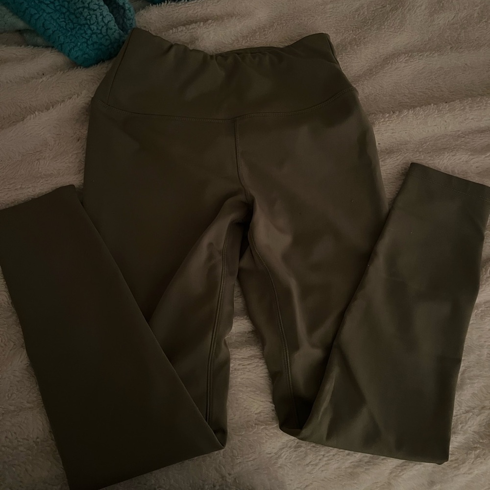 Green leggings